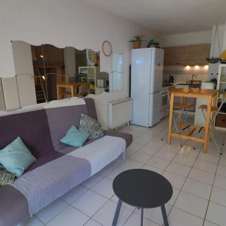 Apartment Spacieux T2 Avec Jardin, Loggia, Terrasse Et Box Prive A - Fr-1-472a-225